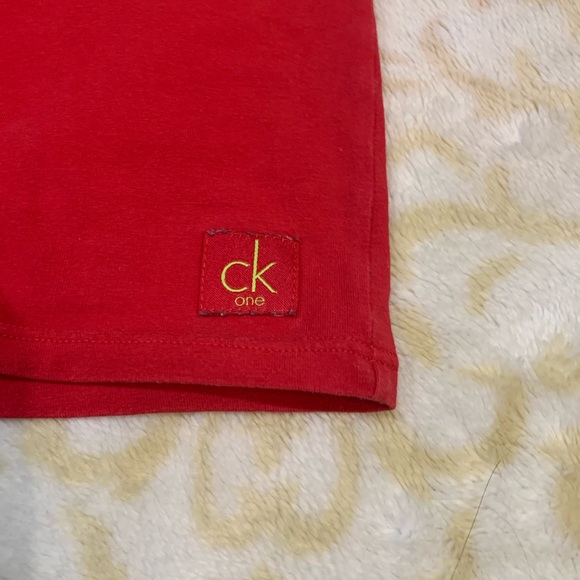 Calvin Klein Tee - Picture 2 of 2